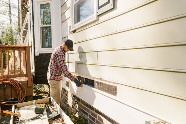 Trusted Storm Damage Siding Repair service in Elizabethtown, NC - Creative Siding